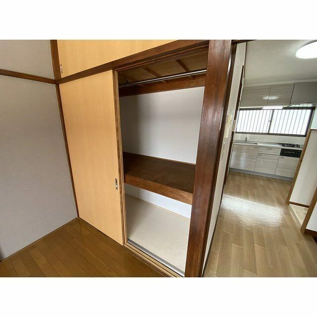 ハンガーパイプ付収納♪