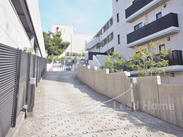 【駐車場】 | ウェリス用賀
