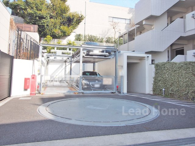 【駐車場】 | ウェリス用賀