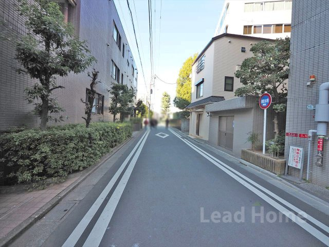 【その他】 | グランドステージ三宿 | 前面道路