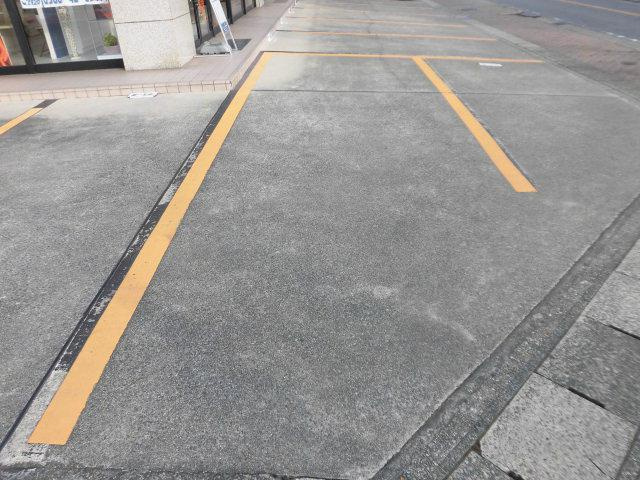 松本町 アーク東栄の駐車場