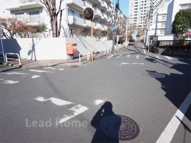 【その他】 | マンションニュー池尻 | 前面道路