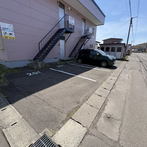 桜木ハイツ１号棟の駐車場