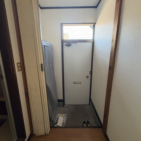 桜木ハイツ１号棟の玄関