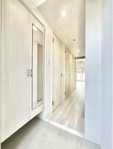 エスリード上前津テルツェの玄関