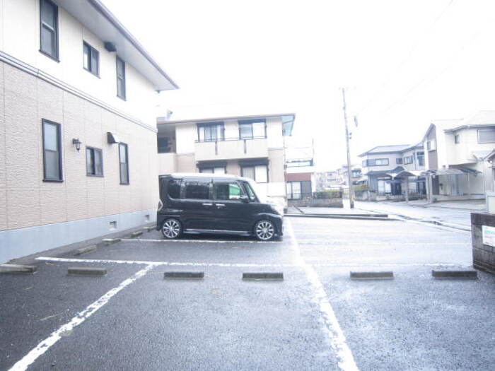 【駐車場】