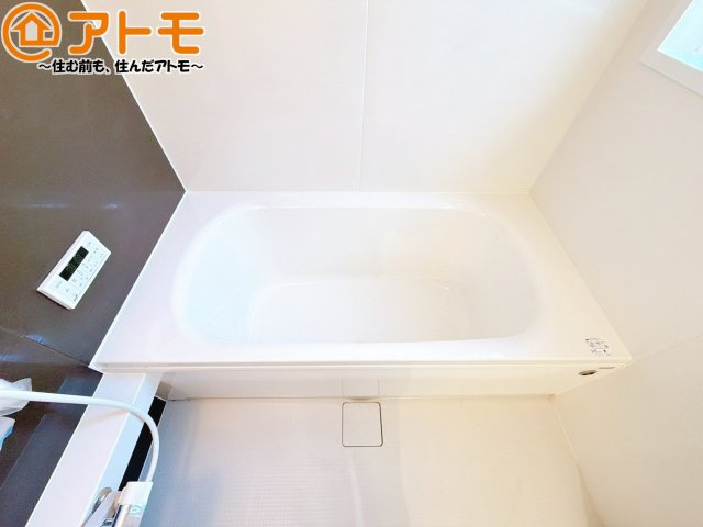 【浴室】 | 葵区南田町　中古戸建 | 脚を伸ばしてリフレッシュ♪広々湯舟でお湯に浸かれば疲労回復効果につながります♪