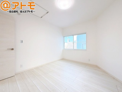 【寝室】 | 葵区南田町　中古戸建 | 毎日すごす部屋の広さや陽当りも気になるポイントですね！現地で体感してみてください♪