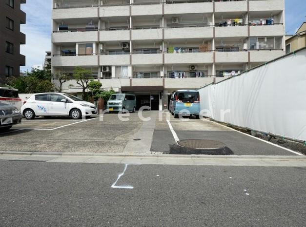 下落合グリーンパークの駐車場
