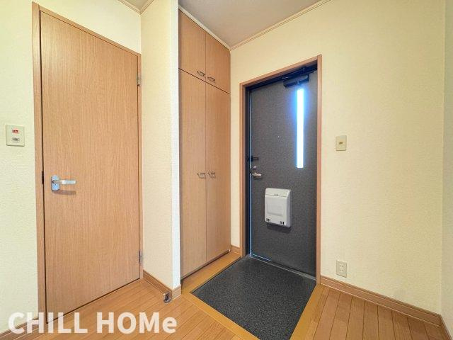 レトアフリーゼBの玄関|他社様掲載物件もまとめてご紹介、ご案内可能です(^^)/