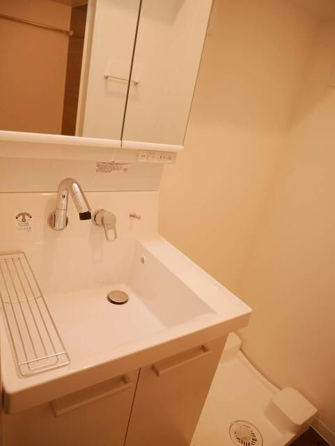 グランデュール富士の独立洗面台