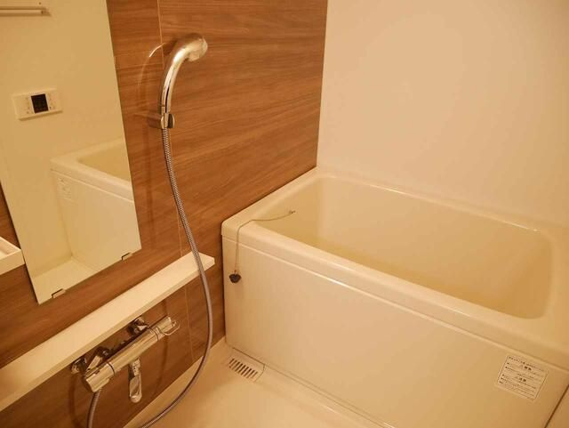 グランデュール富士の浴室