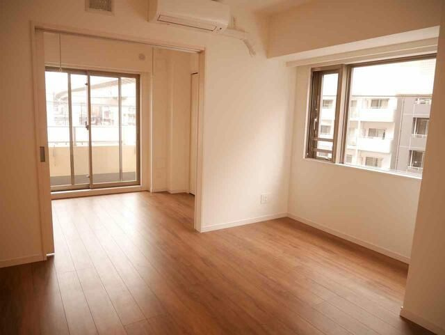 グランデュール富士の居間・リビング