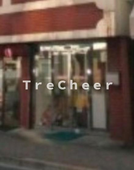 岩崎ビルのエントランス