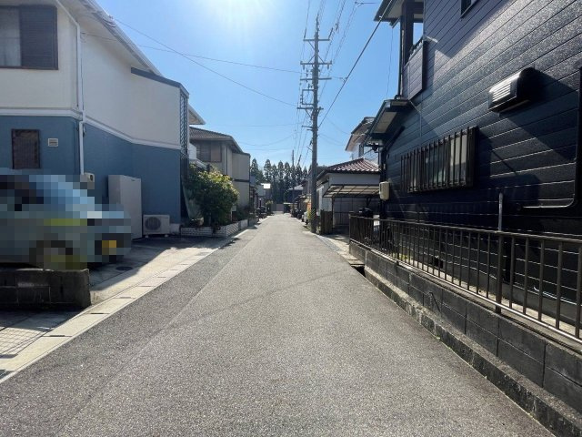 豊田市西中山町の前面道路含む現地写真