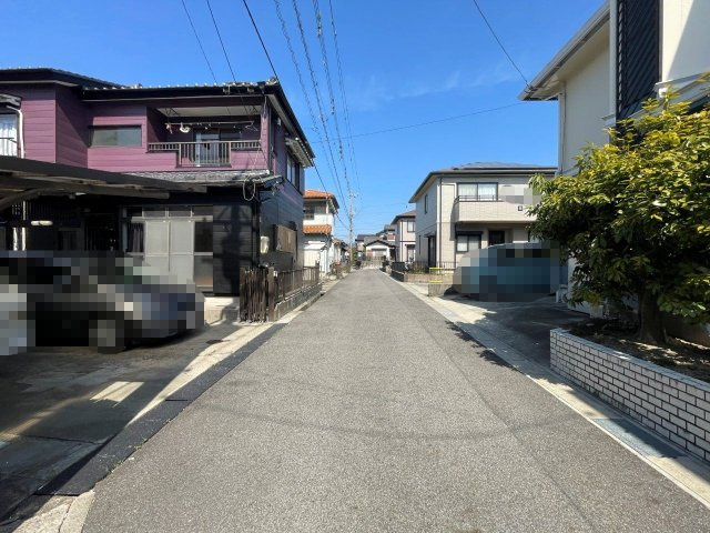 豊田市西中山町の前面道路含む現地写真