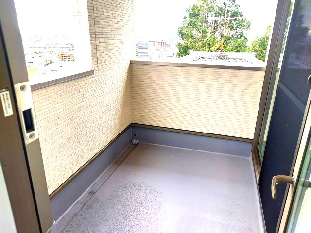 宝塚市山本西1丁目新築一戸建のバルコニー|南東側バルコニー