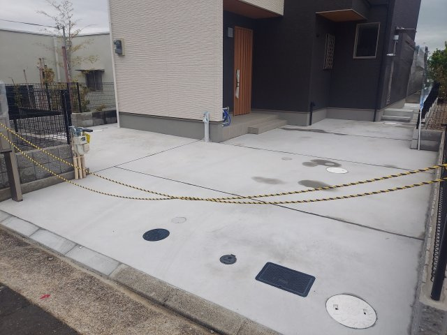 宝塚市山本西1丁目新築一戸建の駐車場