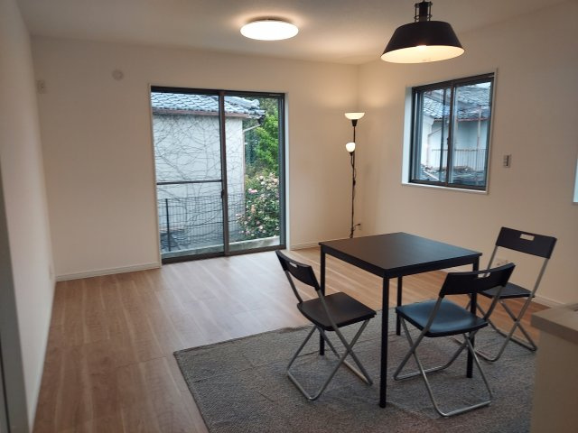 宝塚市山本西1丁目新築一戸建の居間・リビング