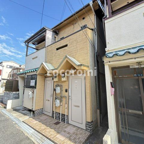 守口市藤田町メゾネット2階のエントランス