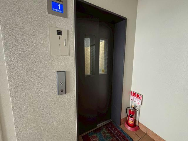 ノアール　リシェのエントランス