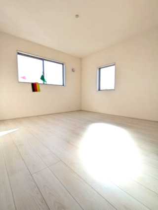 日立市森山町9期の洋室|窓があり、常に換気をして快適な空間で落ち着ける一人時間を♪（同施工物件）