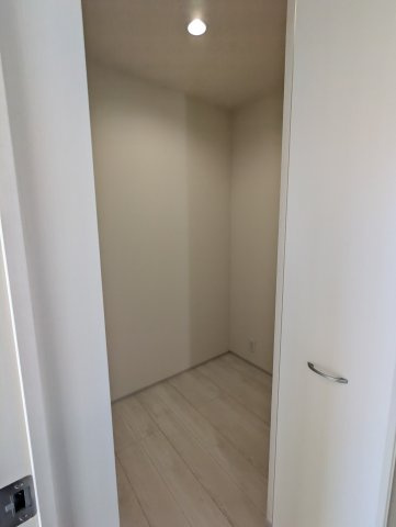 日立市森山町9期の収納|季節ものの家電の収納や、趣味のお部屋など様々な用途で使用可能なフリースペース！（同施工物件）