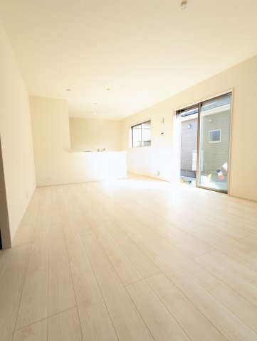 日立市森山町9期の居間・リビング|リビングです。いつもの団らんから家族会議までリビングはコミュニケーションの場♪（同施工物件）