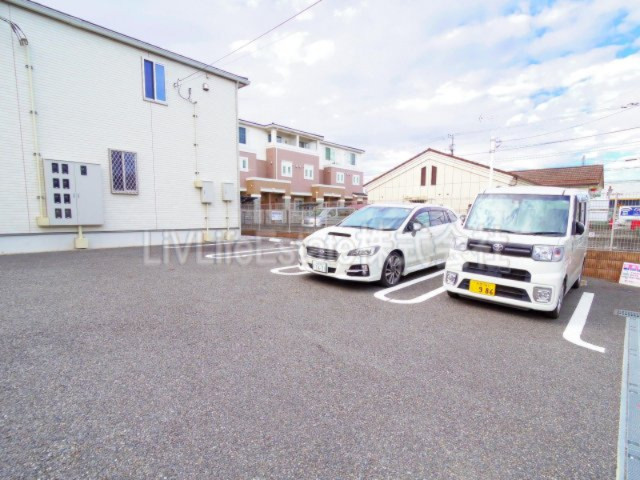 プリムローズ花小金井の駐車場
