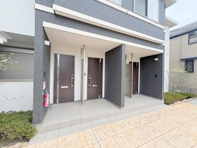 サニーデイズⅡのエントランス|毎日通るエントランスはこのようになっています