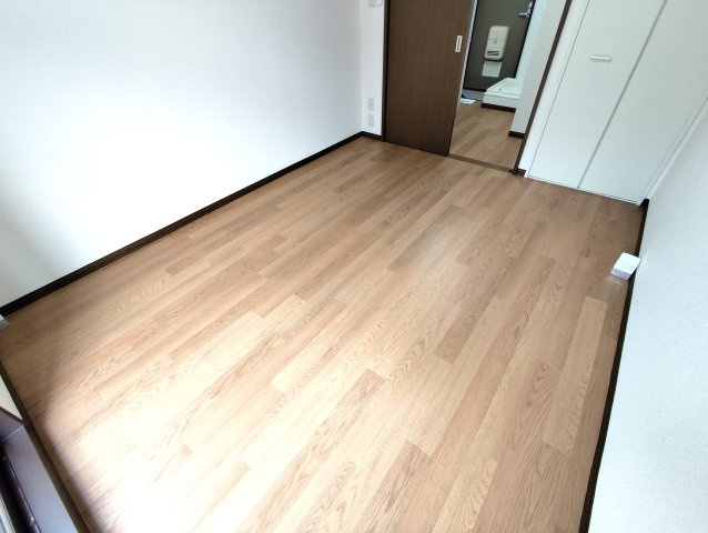 メゾン・ドゥ・スールの洋室