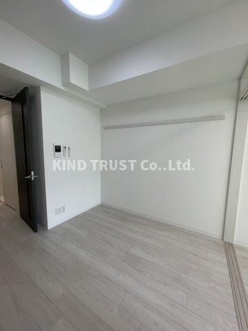 ビガーポリス452天神橋一丁目Ⅱの居間・リビング|こちらのリビングで趣味の時間をお楽しみください