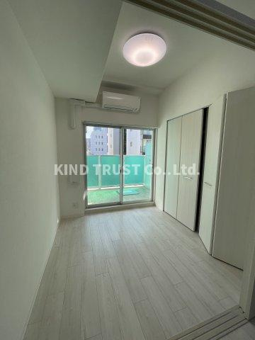 ビガーポリス452天神橋一丁目Ⅱの洋室|明るい洋室です