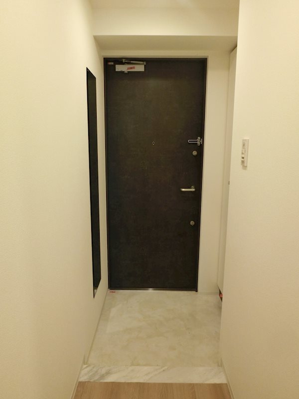 新品家具付きマンション日本橋蛎殻町3(KaGood東京)の玄関