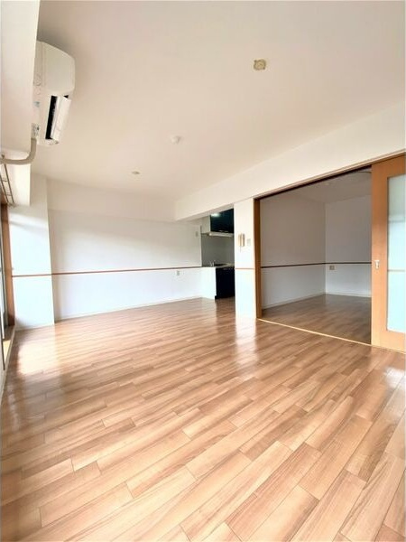 Vg.Tree(ビレッジトゥリー)東棟の居間・リビング