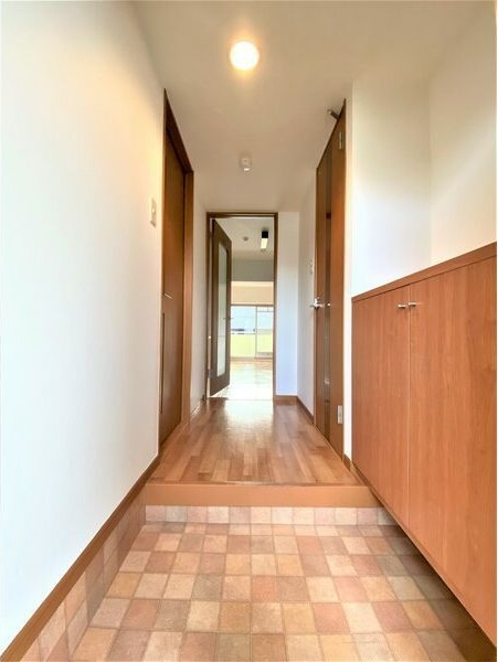 Vg.Tree(ビレッジトゥリー)東棟の玄関