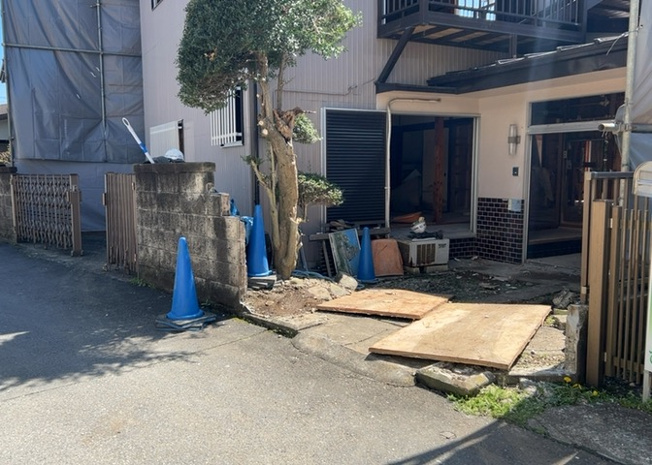 【外観】 | 家を建てる前提で土地を探している場合、地盤の丈夫さは譲れない条件の一つです。地盤が脆弱だと追加工事が必要となります。また、過去に地盤沈下や液状化現象を起こした土地は、できるだけ避けた方がいいでしょう。