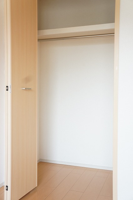ライカム弐番館の収納|クローゼットです