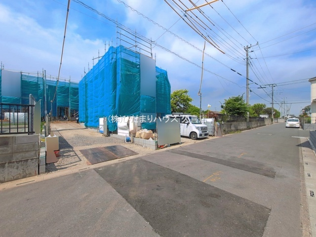 白岡市白岡7期　新築一戸建て　02　リーブルガーデンの前面道路含む現地写真|2026/5/14　撮影