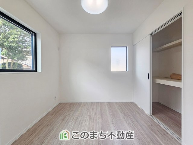 クライン下野市川中子第1期の洋室|南向きで陽当たりの良い洋室♪風通しもよく快適です☆