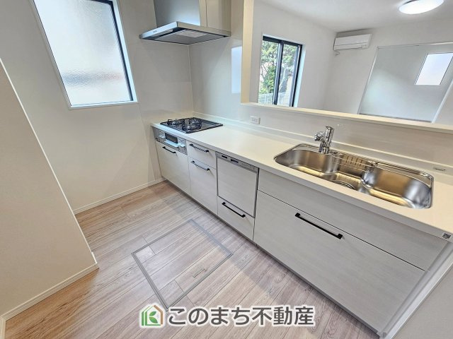 クライン下野市川中子第1期のキッチン|人気の対面式キッチン☆料理をしながらご家族とコミュニケーションが取れます♪