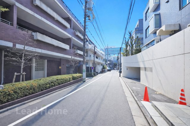 【その他】 | 代々木デュープレックス | 前面道路