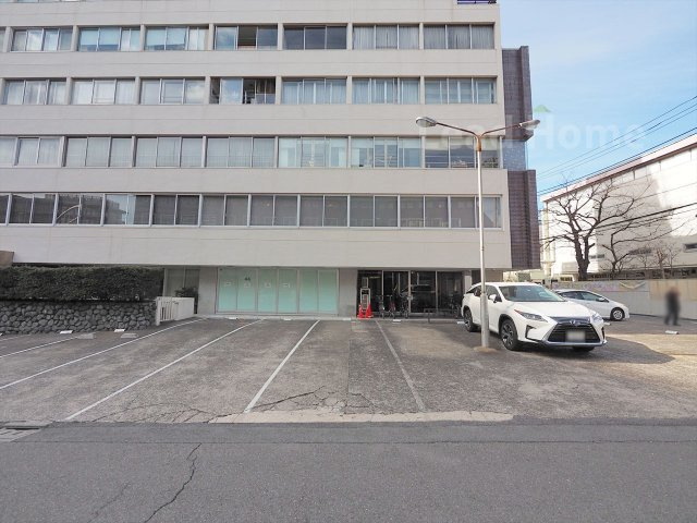 【駐車場】 | 外苑マンション | ※空き状況についてはお問い合わせください。