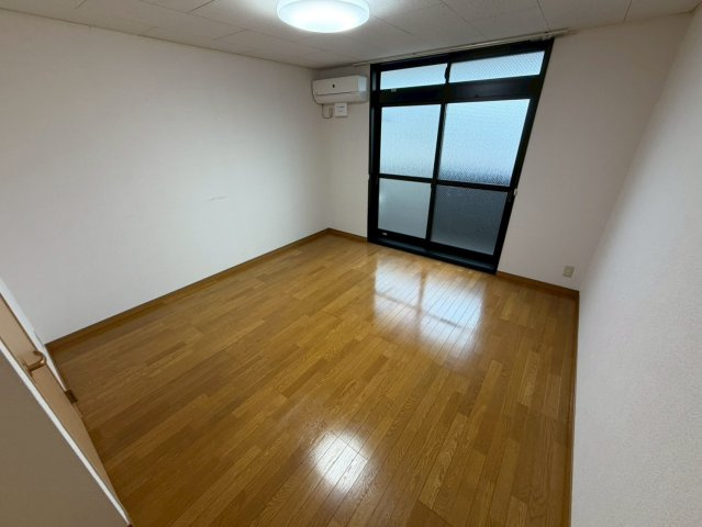 【寝室】