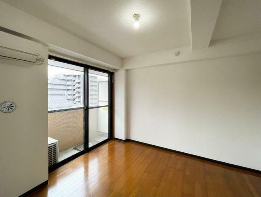 ライフピアビューラーの寝室|お掃除がしやすいフローリングのお部屋☆（同一仕様写真）