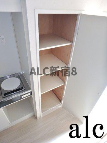 練馬区中村１丁目の賃貸マンションの内装|調整可能な収納です。