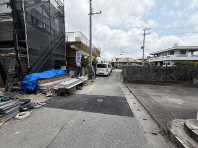 【前面道路含む現地写真】 | 西原町小那覇（限定1棟） | ※南西側道路4m～4.5m♪