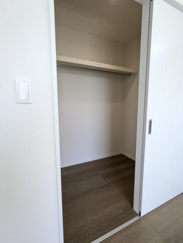 西原1丁目3636番の収納|各お部屋に収納スペースがあり、お部屋がすっきりとお使いいただけます♪