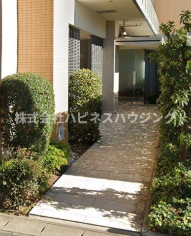 ボワ･デ･コガネのエントランス