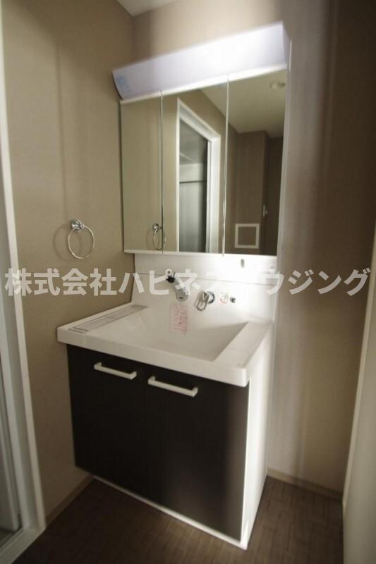 ボワ･デ･コガネの独立洗面台